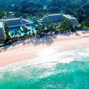 Le Meridien Phuket Beach Resort